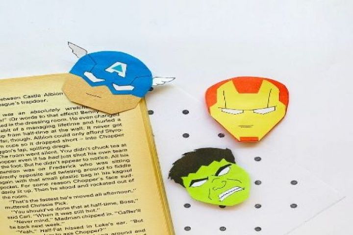 Avenger Corner Bookmarks | Marvel Crafts