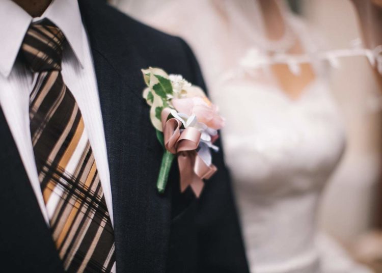 How to Make a DIY Boutonniere