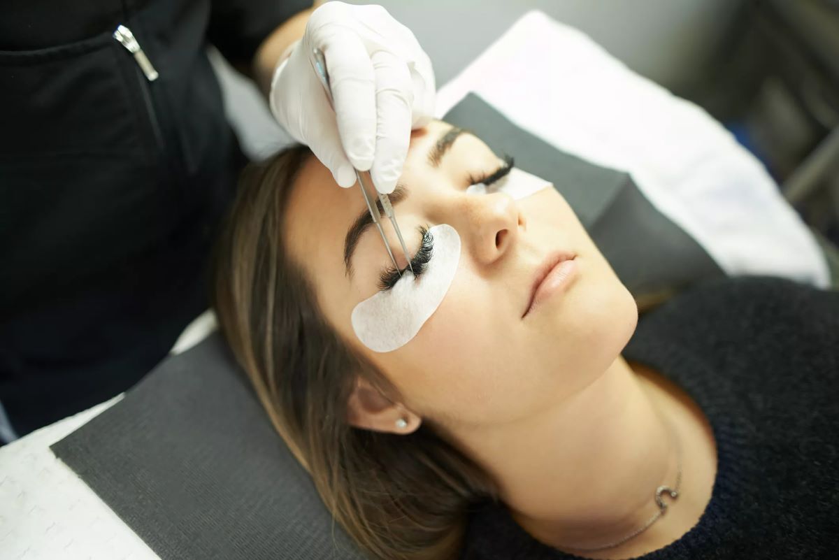 How To Get Eyelash Glue Off?